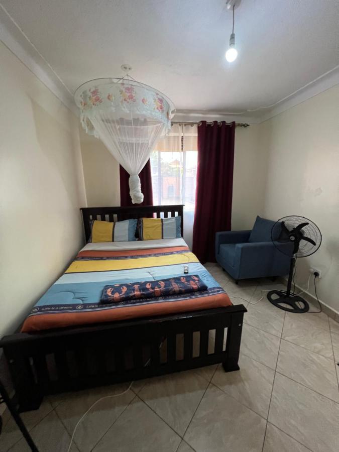 Lark Suites -Bukoto كامبالا المظهر الخارجي الصورة