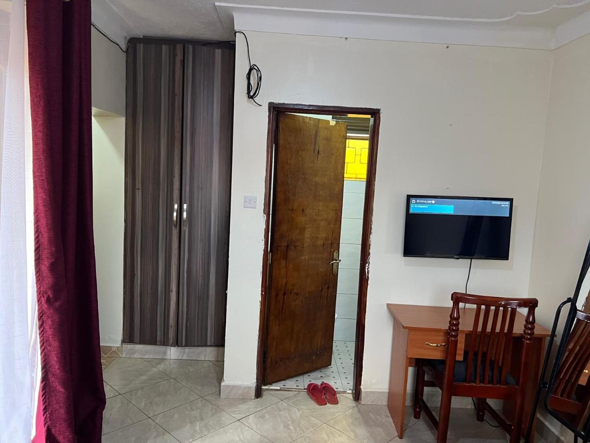 Lark Suites -Bukoto كامبالا المظهر الخارجي الصورة